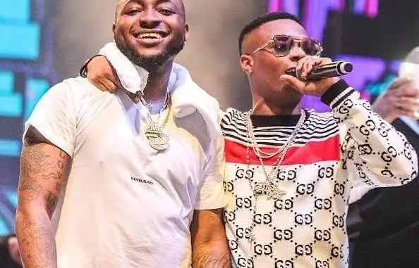 Reactions as an old video of Davido and Wizkid hugging each other tightly pops up